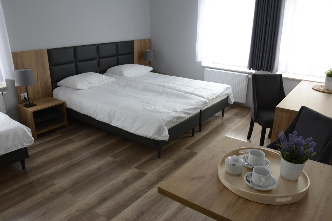 Hotel Jurajska Przystan à Jastrząb Extérieur photo