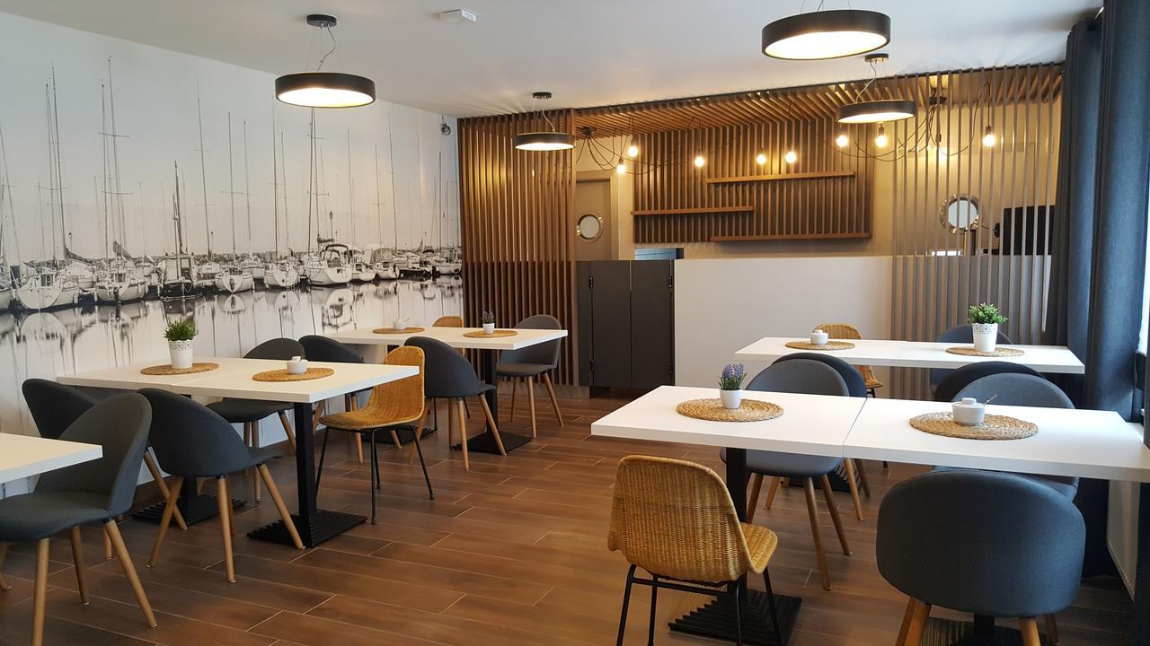 Hotel Jurajska Przystan à Jastrząb Extérieur photo